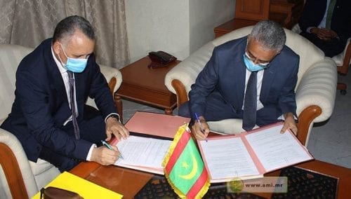 خلال توقيع الاتفاقية (و م أ)